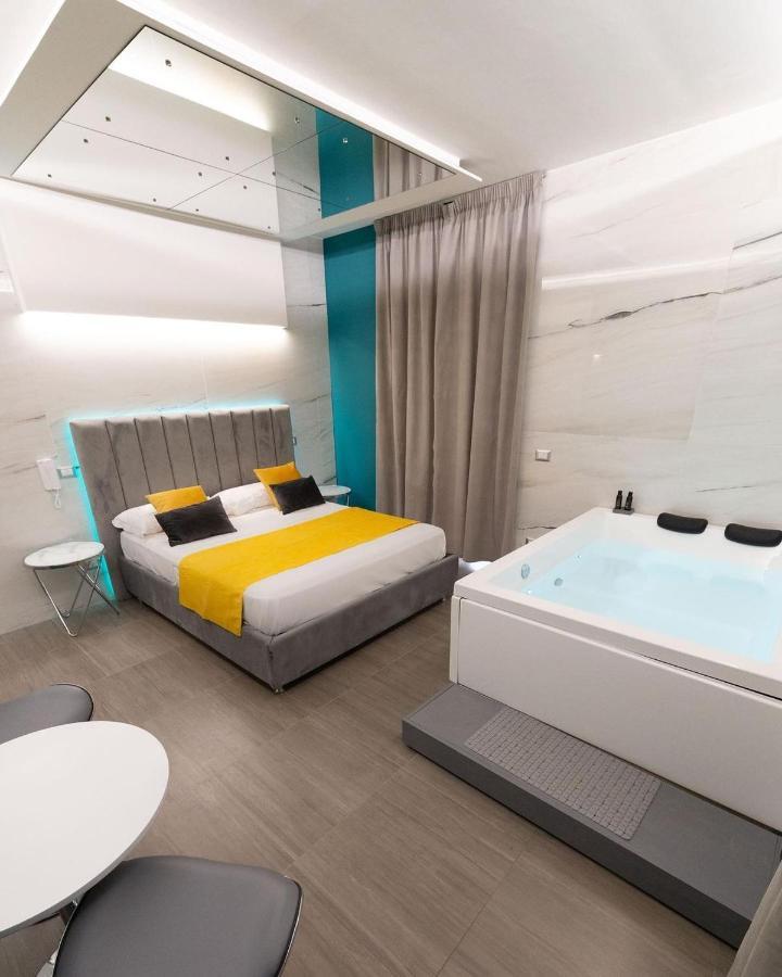 Intimity Luxury Rooms Куаліано Екстер'єр фото